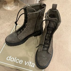 Dolce Vita women’s combat boots size 9.5 Ranier suede